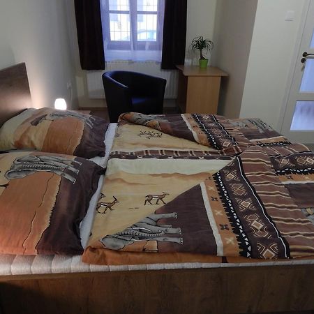 Appartement Csillagvirag Apartman à Mosonmagyaróvár Extérieur photo